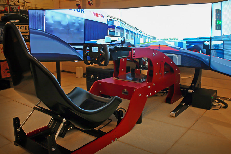 Alex Albon's Cool Performance Formula Pro F1 simulator