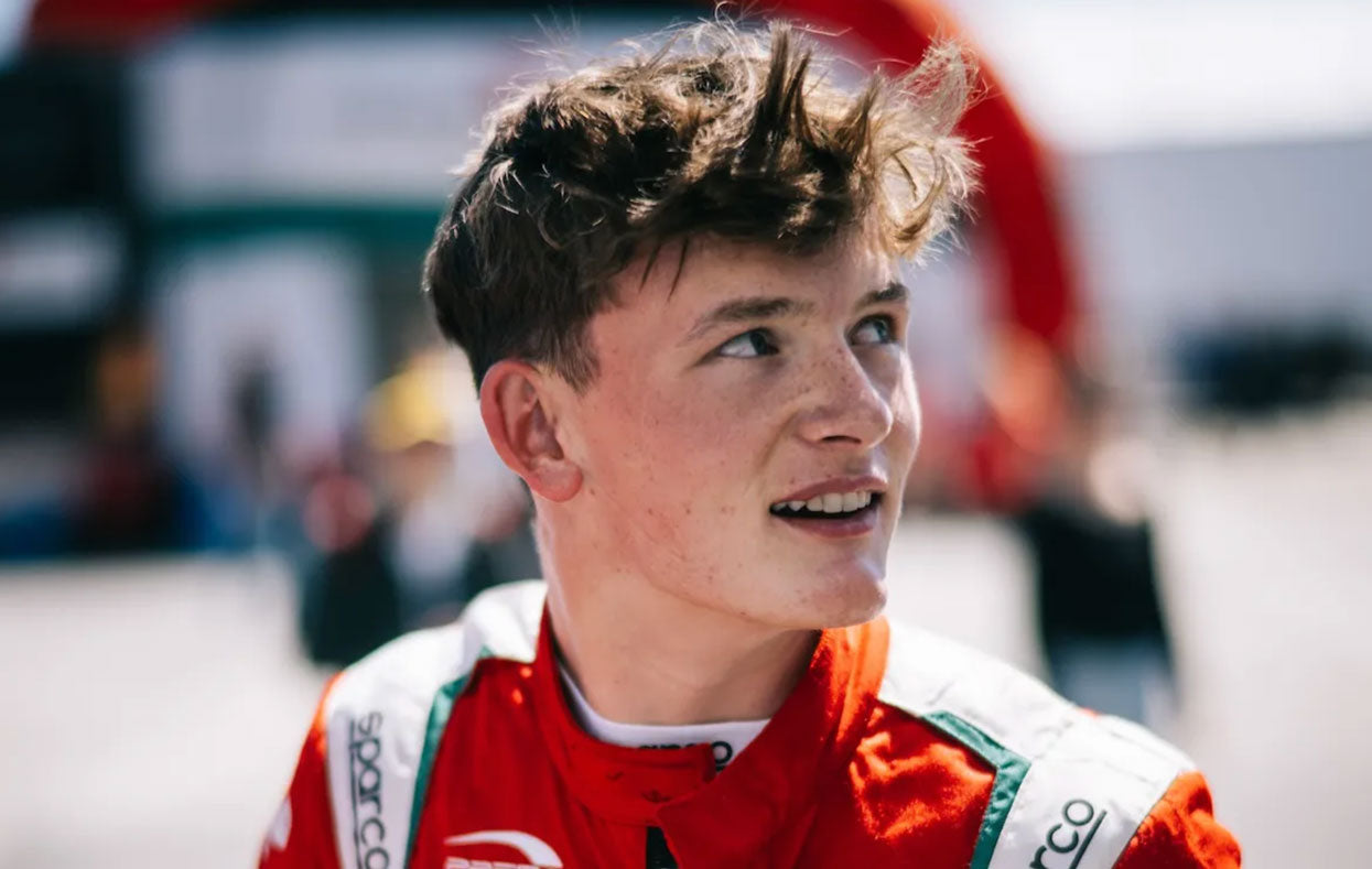 freddie slater driver in karting f3 gb3 freca drives a cool performance racing simulator