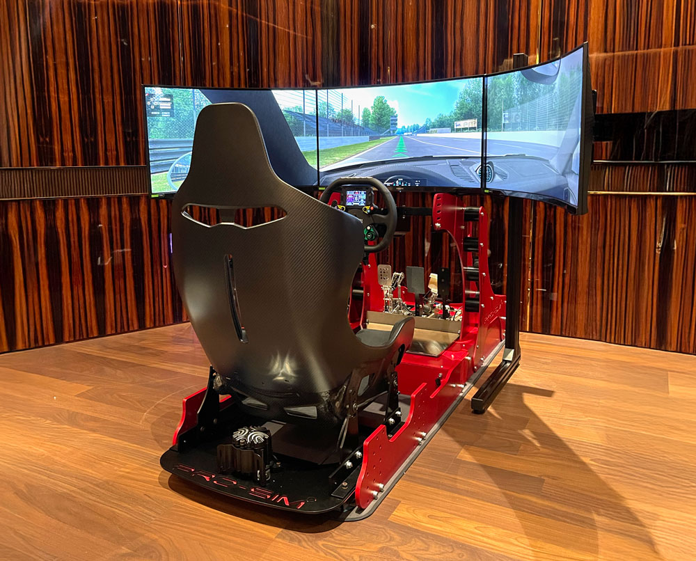 Cool Perfromance GT Pro simulator with genuine Mclaren senna seat added as a custom option